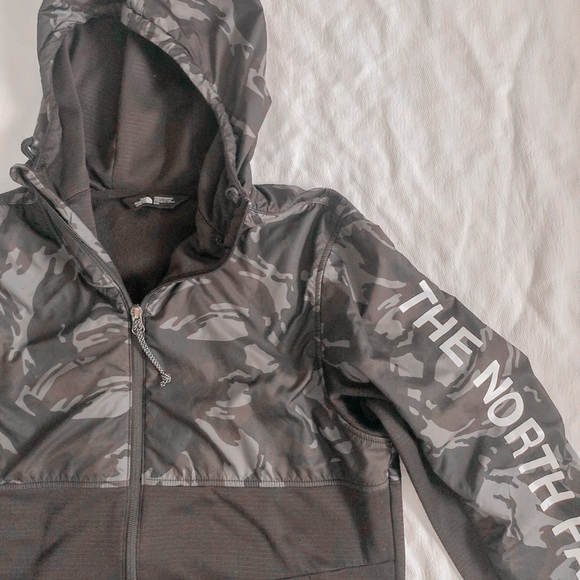North face hood pullover zip up jacket - Picture 3 of 4